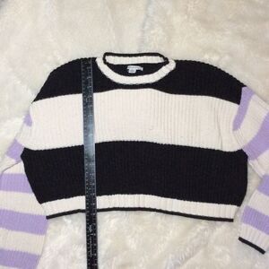 Sz Medium American Eagle Cropped Knit Sweater